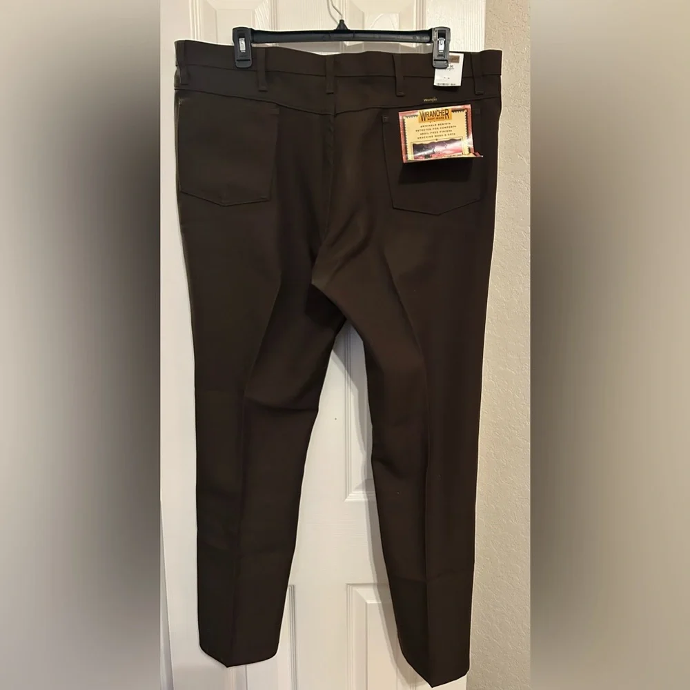 Wrangler Wrancher Dark Brown Boot Jeans 44 x 30 - Picture 2 of 7